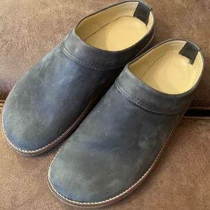 Gently worn leather mule, size 9 1/2
